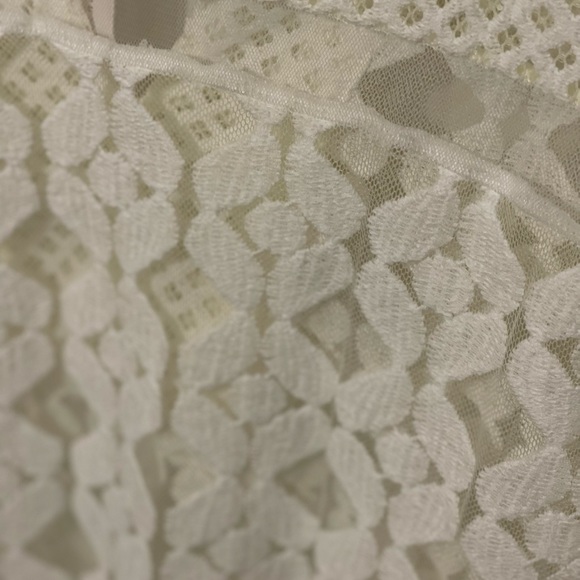 Anthropologie, Ivory & Yellow, Crochet & Mesh Poncho/ Topper, One Size - Picture 4 of 5